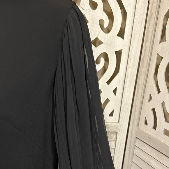 White House Black Market Black Pleated-Sleeve Midi Dress size 4 - Picture 3 of 6